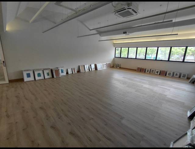 110M² OFFICE TO LET IN HALFWAY HOUSE